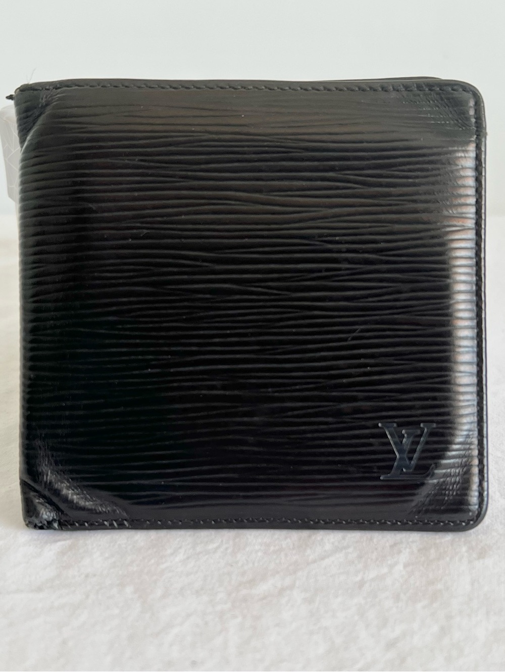 Louis Vuitton Epi Bi-Fold Wallet